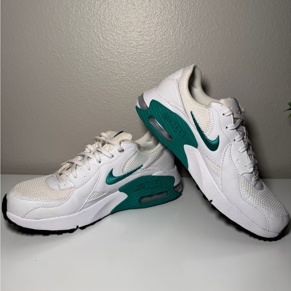 NIKE AirMax Excee Sneaker